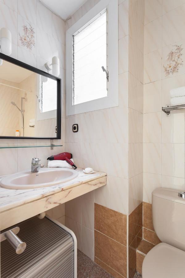 Apartamento Con Encanto, Luminoso Y Tranquilo Leilighet L'Hospitalet de Llobregat Eksteriør bilde